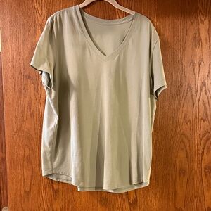 Lululemon Athletica Love Curve Hem V-Neck